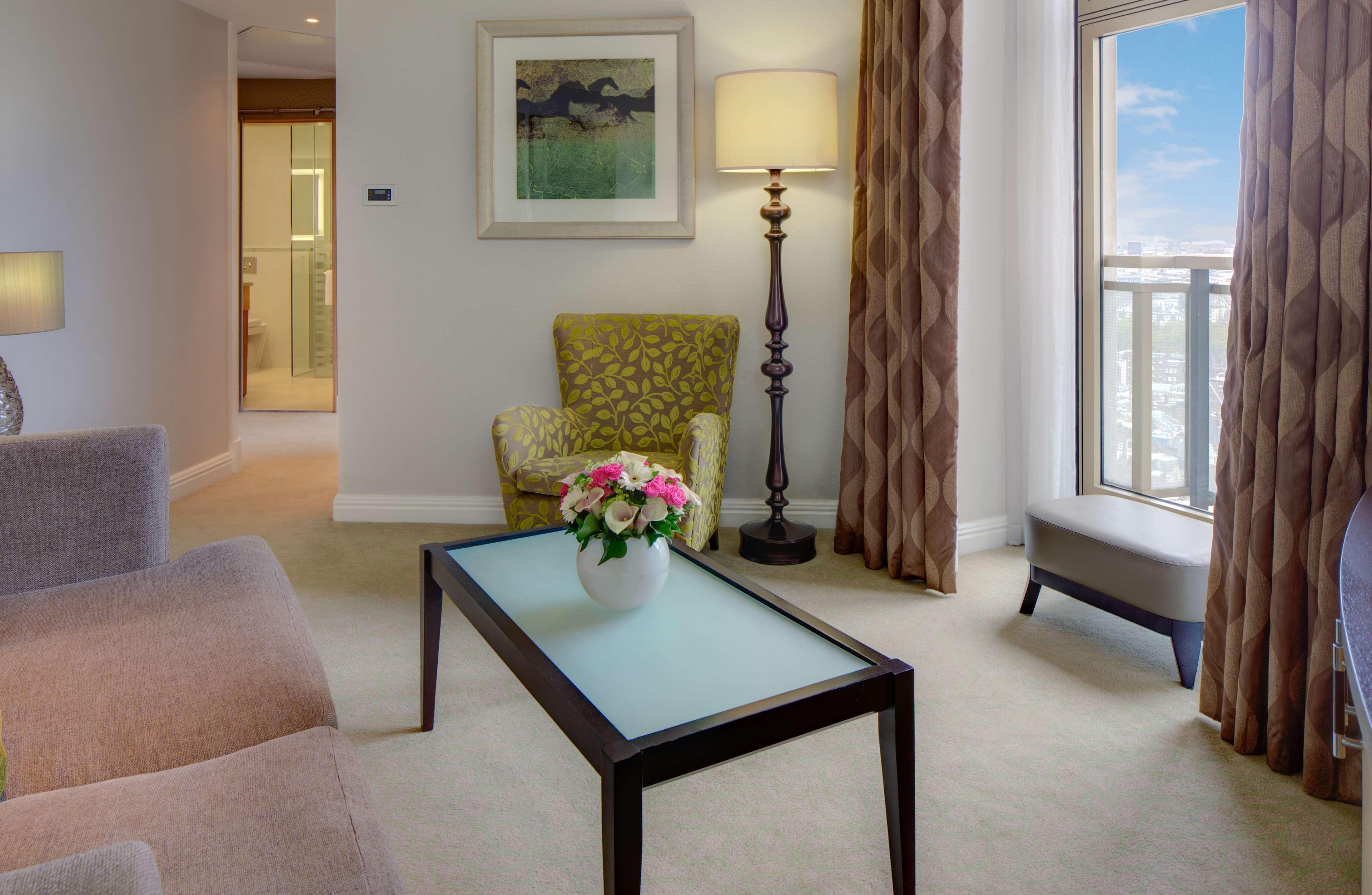 London Hilton On Park Lane Hotel Exterior photo A suite at the InterContinental London The O2